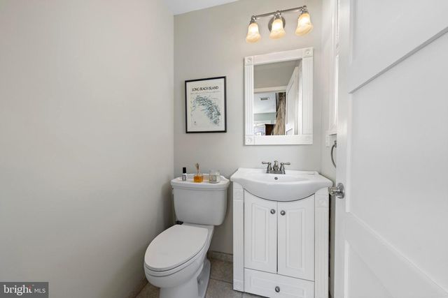 27 DIANE RD, Manahawkin, NJ 08050