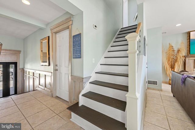 27 DIANE RD, Manahawkin, NJ 08050