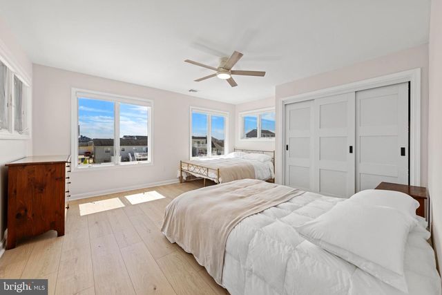 27 DIANE RD, Manahawkin, NJ 08050