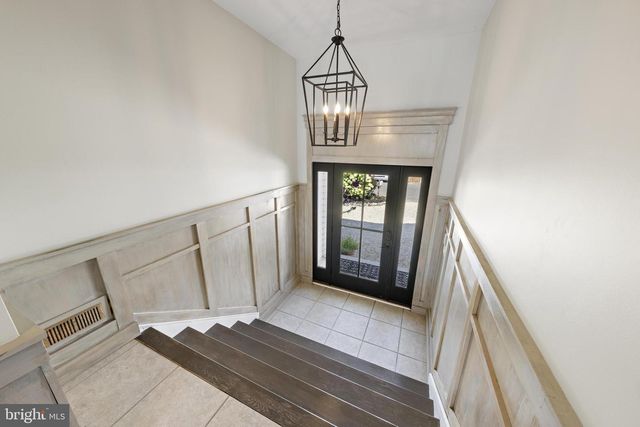 27 DIANE RD, Manahawkin, NJ 08050