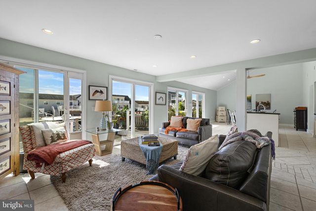 27 DIANE RD, Manahawkin, NJ 08050