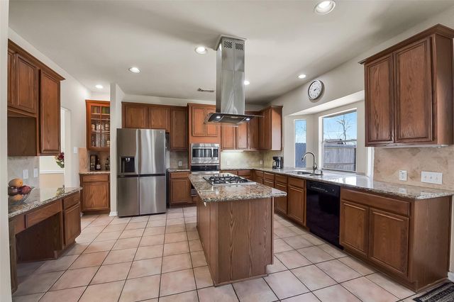 2723 Sterling Fields Drive, Pearland, TX 77584