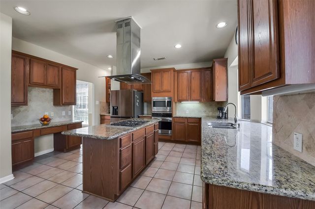 2723 Sterling Fields Drive, Pearland, TX 77584