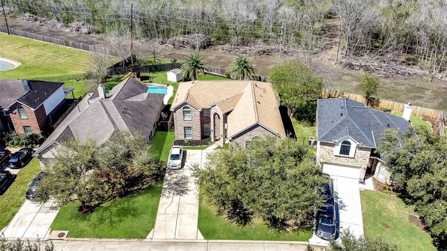 2723 Sterling Fields Drive, Pearland, TX 77584