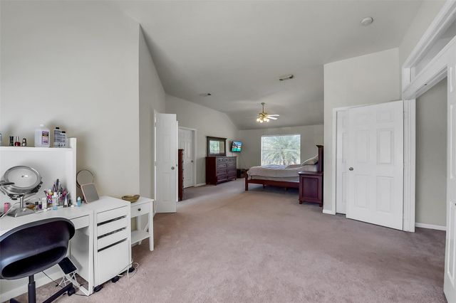 2723 Sterling Fields Drive, Pearland, TX 77584