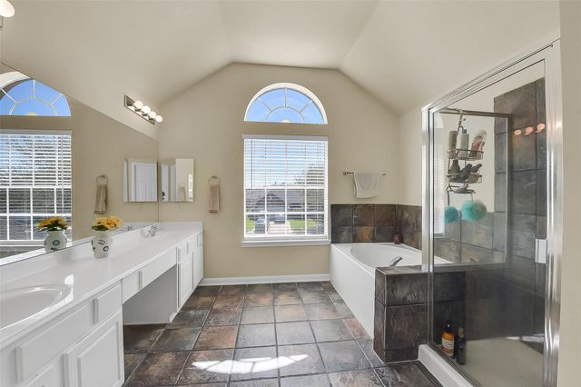 2723 Sterling Fields Drive, Pearland, TX 77584