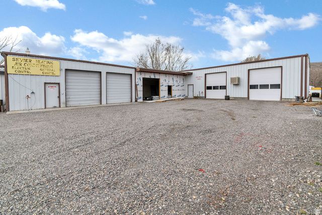 46 S CENTER ST, Elsinore, UT 84724