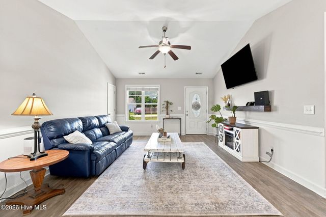 303 Crawford Street, Holly Ridge, NC 28445
