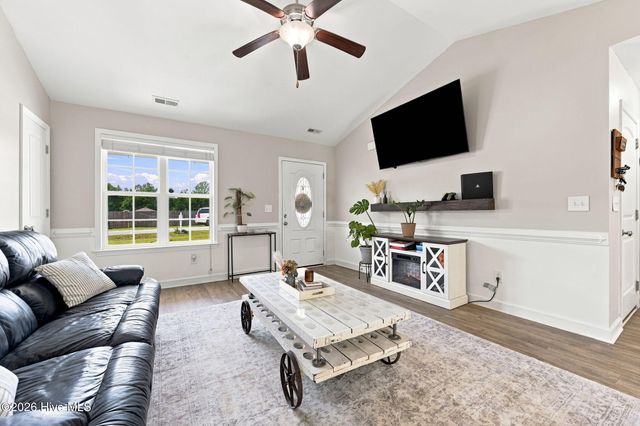 303 Crawford Street, Holly Ridge, NC 28445