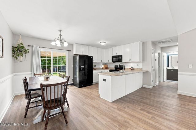 303 Crawford Street, Holly Ridge, NC 28445