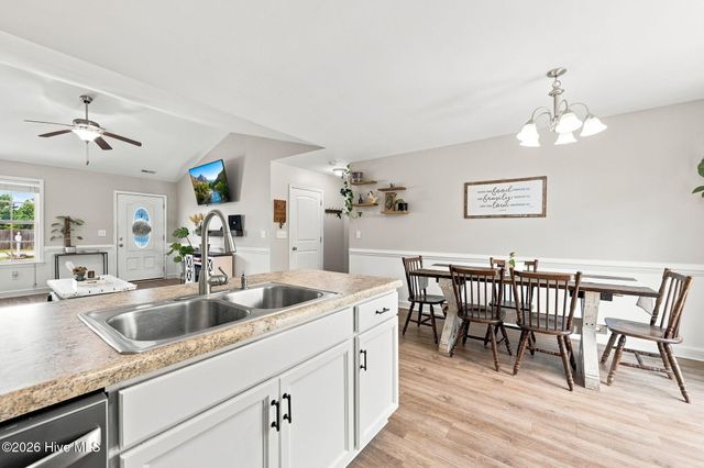 303 Crawford Street, Holly Ridge, NC 28445
