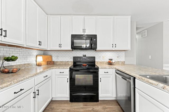 303 Crawford Street, Holly Ridge, NC 28445