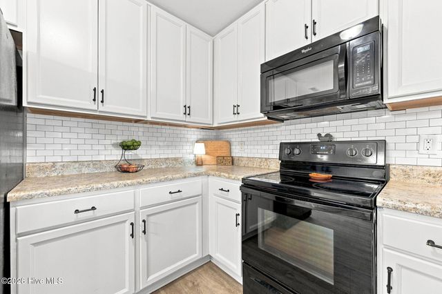 303 Crawford Street, Holly Ridge, NC 28445