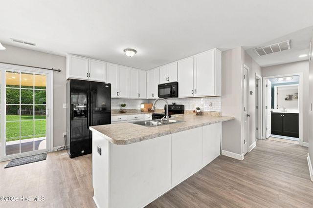 303 Crawford Street, Holly Ridge, NC 28445