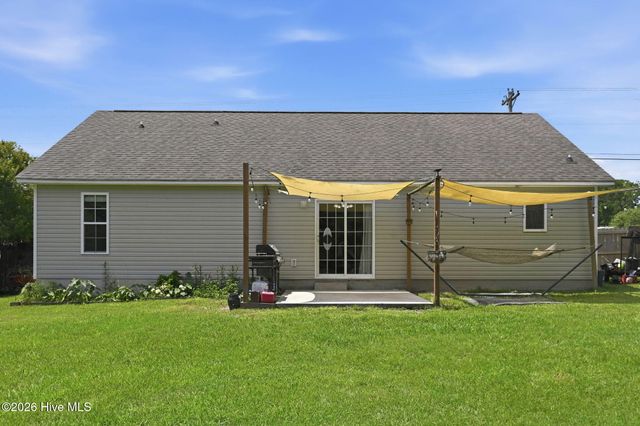 303 Crawford Street, Holly Ridge, NC 28445