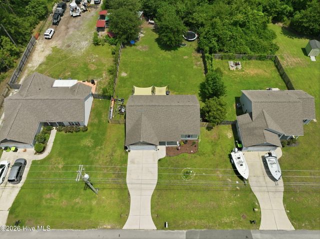 303 Crawford Street, Holly Ridge, NC 28445