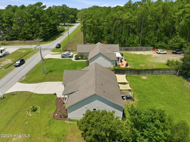 303 Crawford Street, Holly Ridge, NC 28445