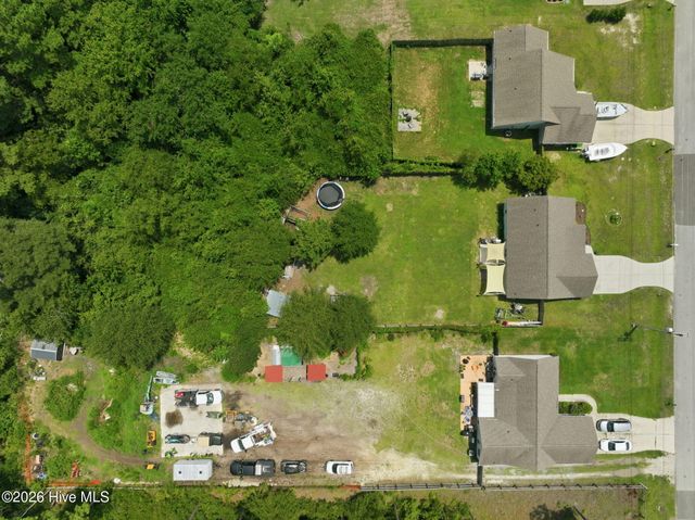 303 Crawford Street, Holly Ridge, NC 28445