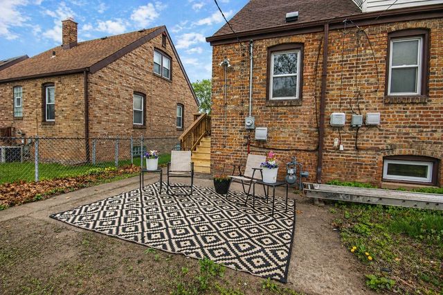 6824 Schneider Avenue, Hammond, IN 46323