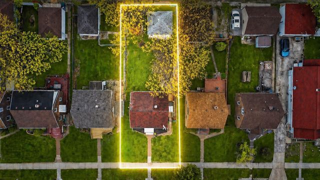 6824 Schneider Avenue, Hammond, IN 46323