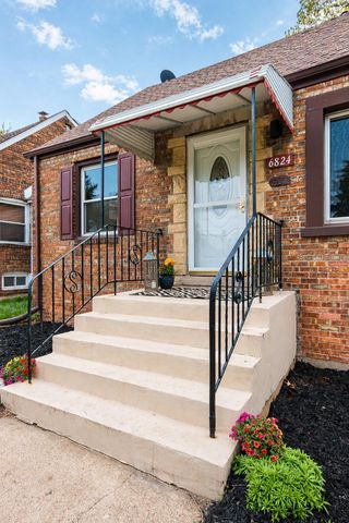 6824 Schneider Avenue, Hammond, IN 46323