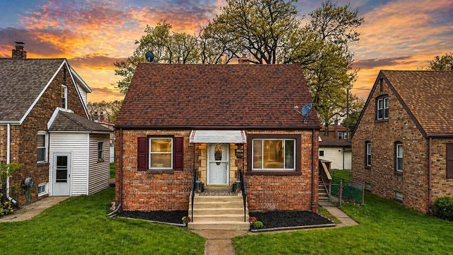 6824 Schneider Avenue, Hammond, IN 46323