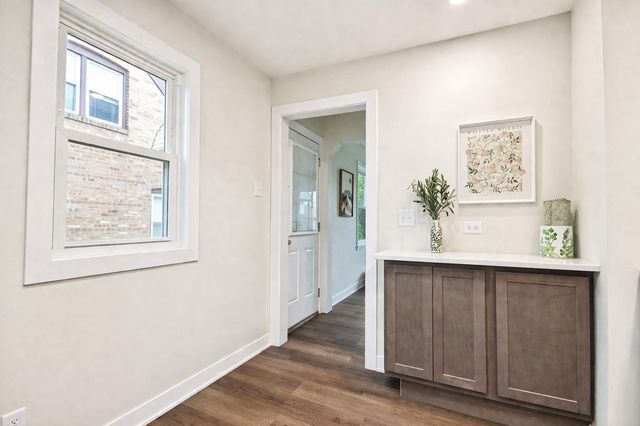 6824 Schneider Avenue, Hammond, IN 46323