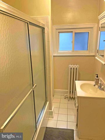 220 3RD ST SE, Washington, DC 20003