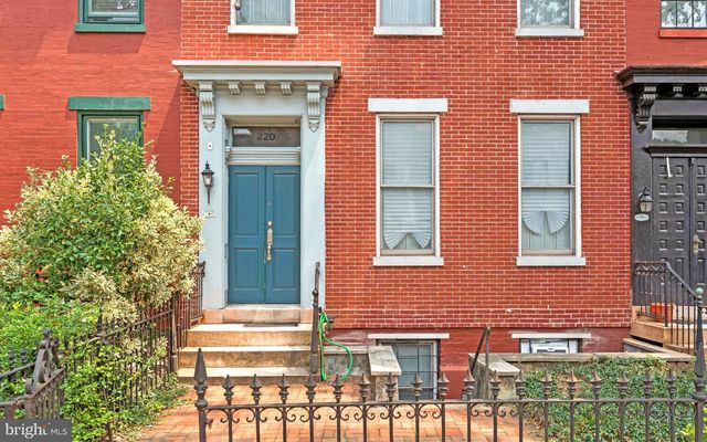 220 3RD ST SE, Washington, DC 20003