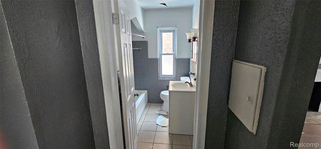 10109 McKinney Street, Detroit, MI 48224