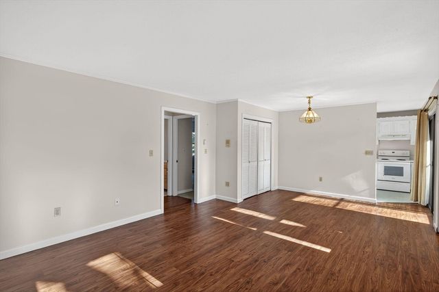 14 Harold St 14E, Harwich, MA 02646