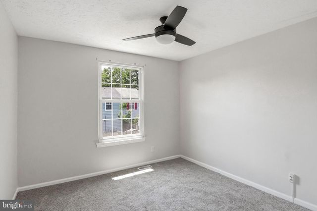173 VILLA KNOLL CT, Sicklerville, NJ 08081