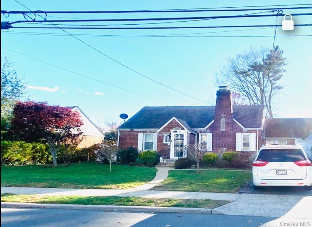 726 Northern Parkway, Uniondale, NY 11553