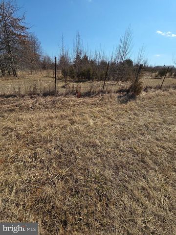 590 CARLYLE RD, Martinsburg, WV 25404