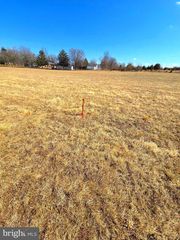 590 CARLYLE RD, Martinsburg, WV 25404