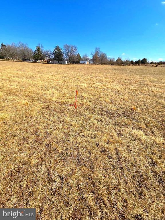 590 CARLYLE RD, Martinsburg, WV 25404