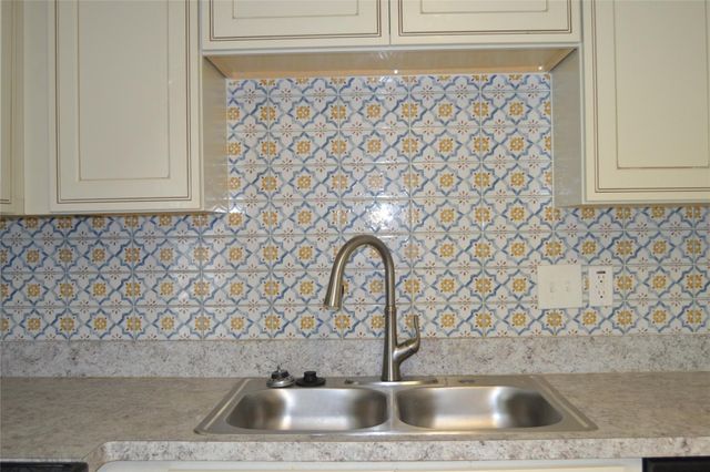 5563 Richardson Street, Fort Worth, TX 76119