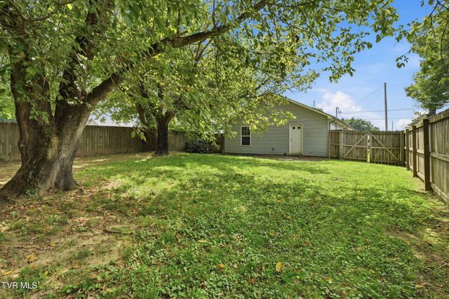 2506 Overlook Road, Kingsport, TN 37664