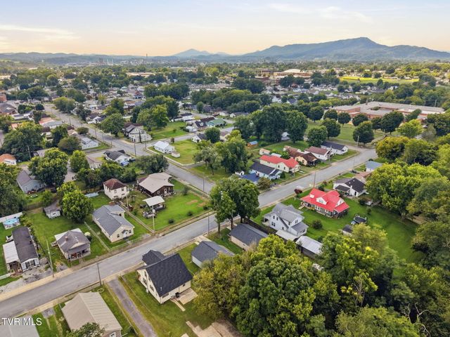 2506 Overlook Road, Kingsport, TN 37664