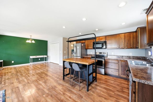 2506 Overlook Road, Kingsport, TN 37664