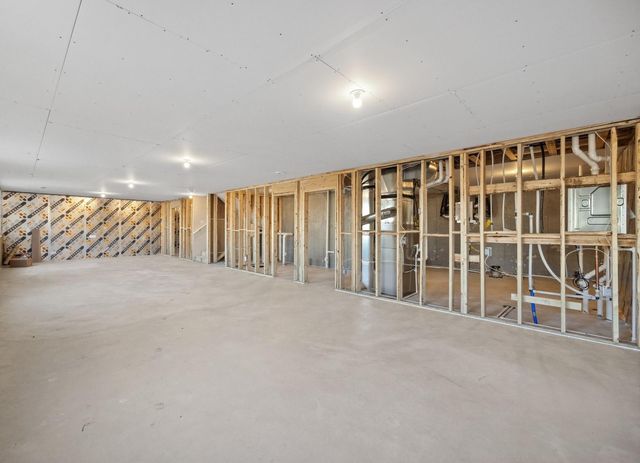 1827 Rainier Drive, Shakopee, MN 55379