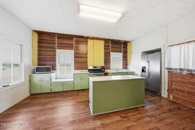 504 N Main Street, Loreauville, LA 70552