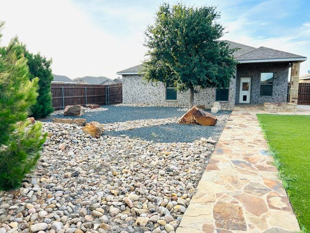 7511 102nd Street, Lubbock, TX 79424