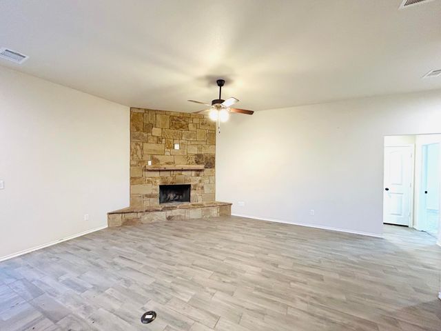 7511 102nd Street, Lubbock, TX 79424