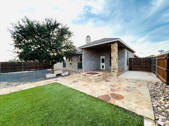 7511 102nd Street, Lubbock, TX 79424