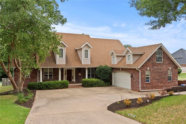 2865 Dorchester Drive, Fayetteville, AR 72703