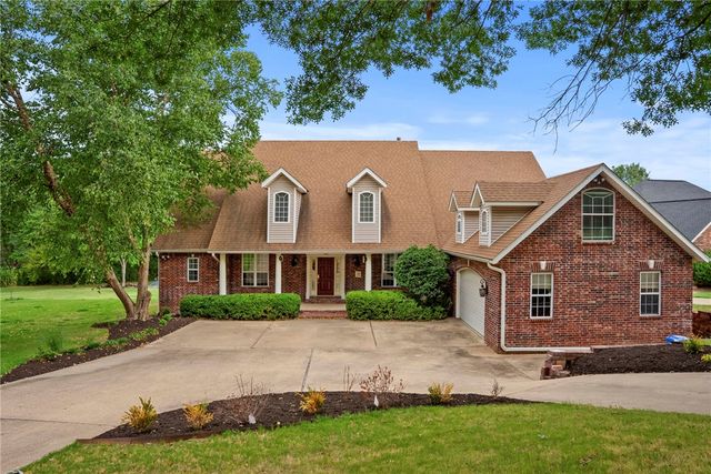 2865 Dorchester Drive, Fayetteville, AR 72703