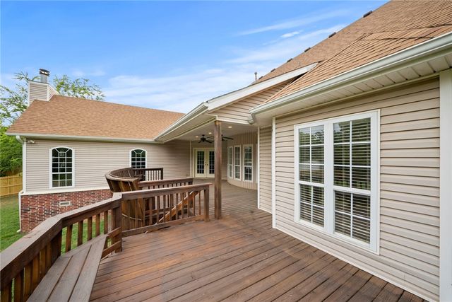 2865 Dorchester Drive, Fayetteville, AR 72703