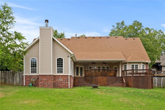 2865 Dorchester Drive, Fayetteville, AR 72703