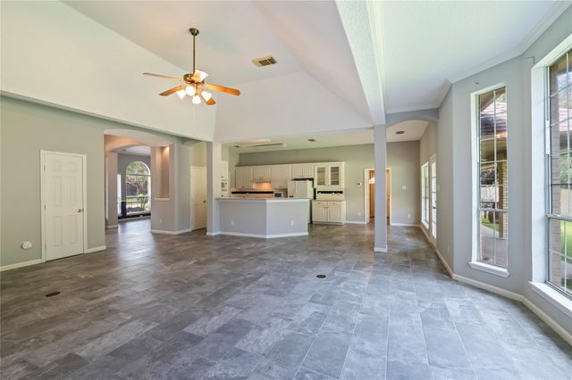 311 Oak Hollow Drive, League City, TX 77573